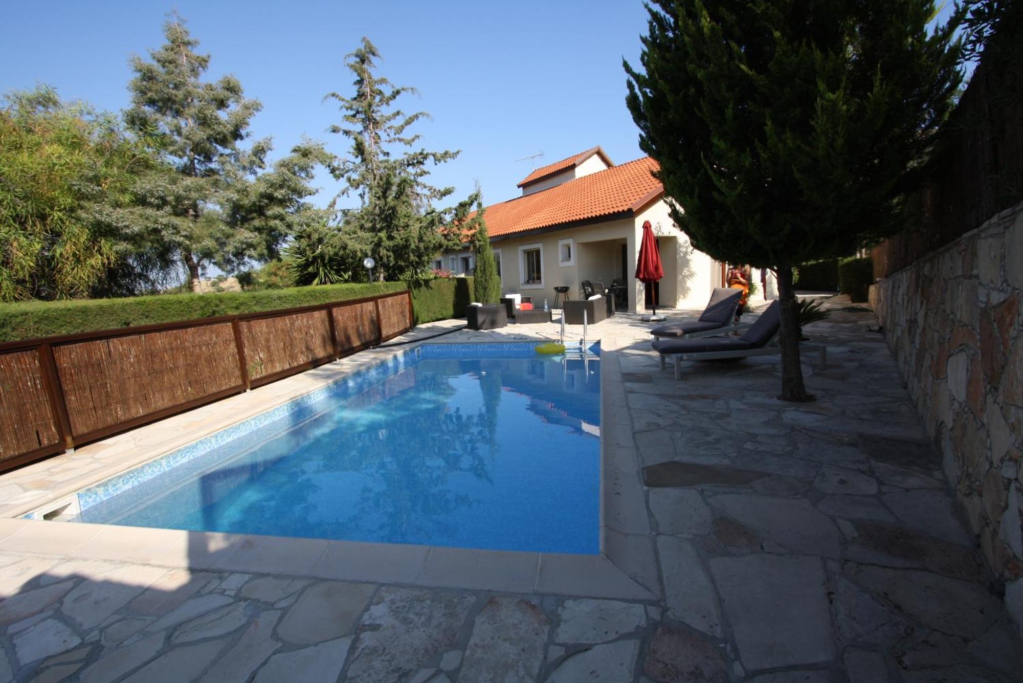 Swimmers' Paradise Pissouri Luaran gambar